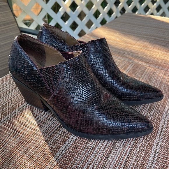 Lucky Brand Tabea Snake Print Booties | 7.5 | Leather - Picture 2 of 9